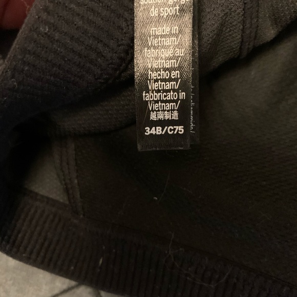 Sports bra - Picture 2 of 3